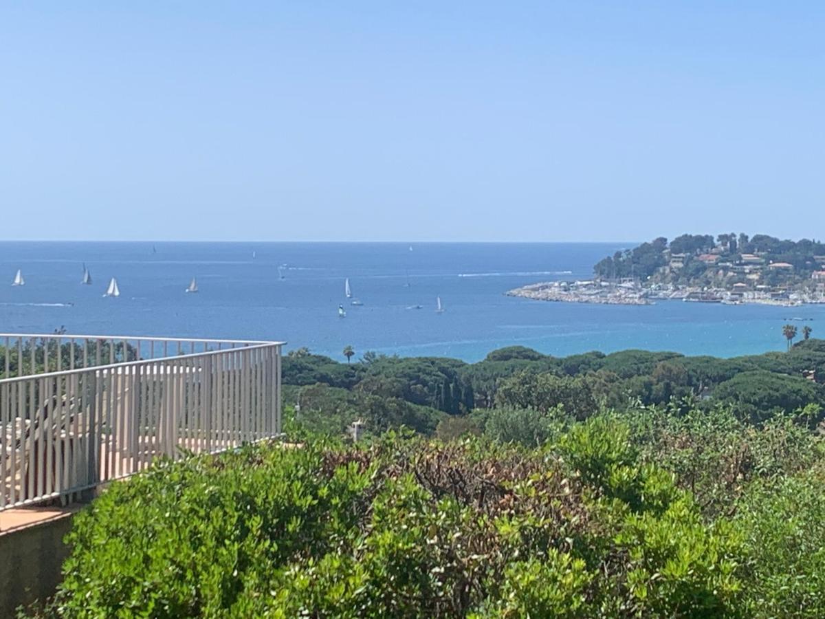 Les Citronniers - Splendide Vue Mer Acces Plage A Pieds A 5 Minutes 滨海卡瓦莱尔 外观 照片